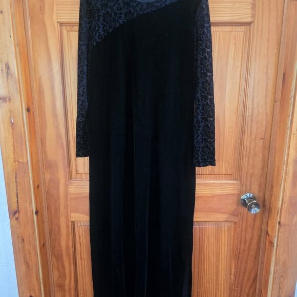 Maggie Of London Dresses & Skirts - Vintage Maggie Of London Womens Black Velvet Maxi Dress 12 Sheer Floral Sleeve